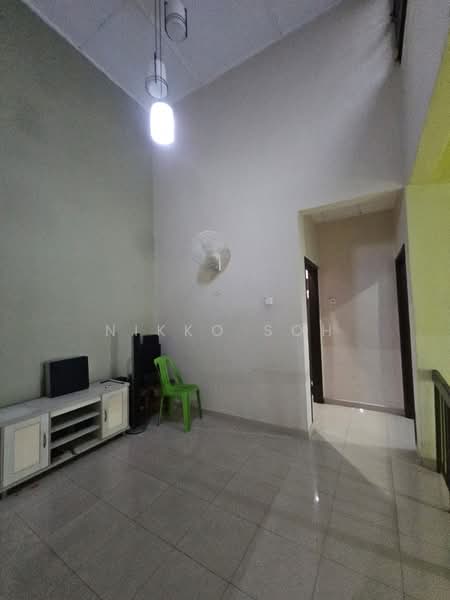 Rumah Teres 2 Tingkat untuk Disewa di Johor Bahru (Johor) - Nikko Soh - Living Room - PropertyGuru.com.my