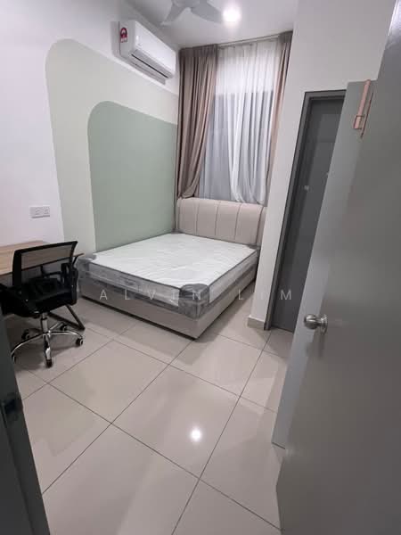 Apartment for Sale at D7 (D'Seven Lagoon Perdana) - Alvin Lim - Bedroom - PropertyGuru.com.my