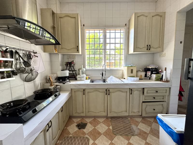 Bungalow for Sale in Bukit Jelutong (Shah Alam) - Ishak Ramli - Kitchen - PropertyGuru.com.my