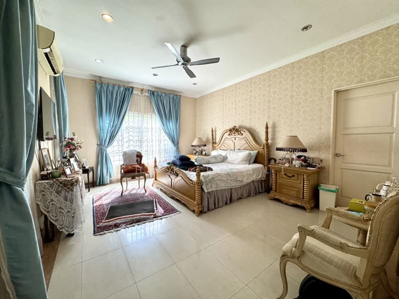 Bungalow for Sale in Bukit Jelutong (Shah Alam) - Ishak Ramli - Bedroom - PropertyGuru.com.my
