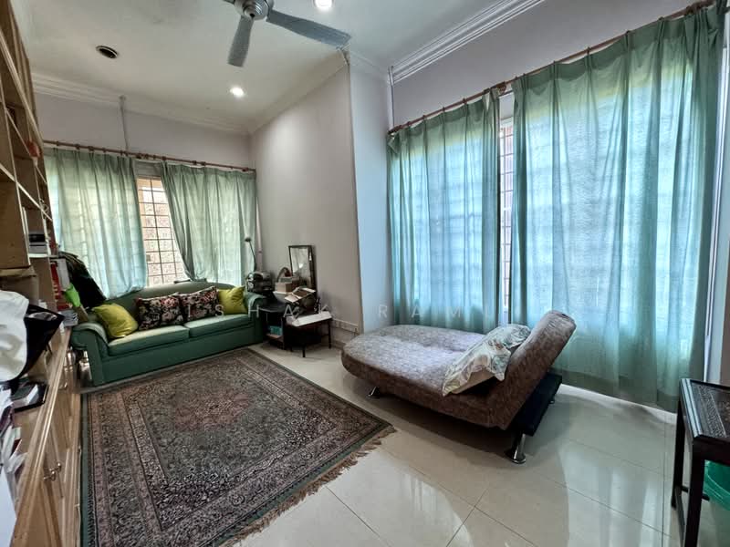 Bungalow for Sale in Bukit Jelutong (Shah Alam) - Ishak Ramli - Living Room - PropertyGuru.com.my