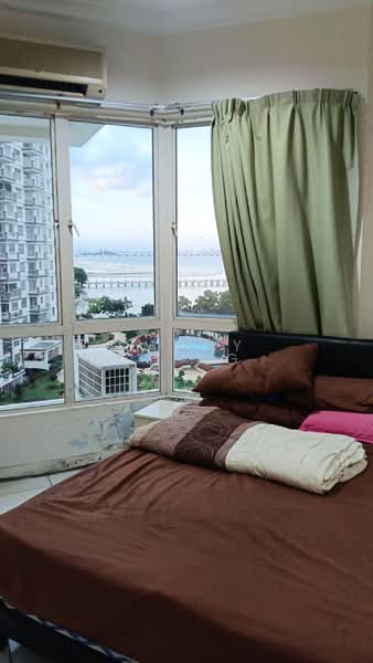 Kondominium untuk Disewa di Gold Coast Resort Condominium - Danny Ch'ng - Bedroom - PropertyGuru.com.my