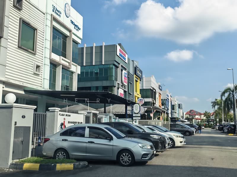 Shop / Office for Rent in Bandar Puteri Puchong (Puchong) - Henry Chew - Exterior - PropertyGuru.com.my