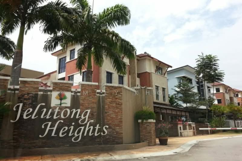 Semi-Detached House for Sale in Sungai Buloh (Selangor) - Emily Kho - Exterior - PropertyGuru.com.my
