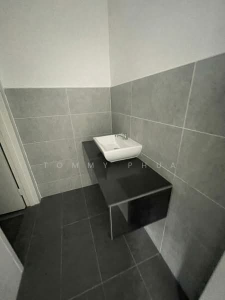 Shop / Office for Rent in Taman Kota Masai (Pasir Gudang) - Tommy Phua - Bathroom - PropertyGuru.com.my