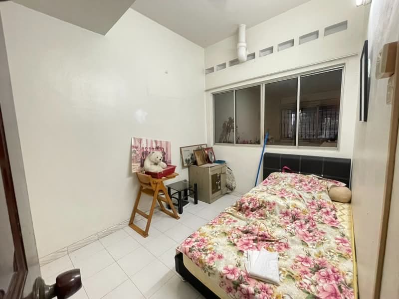 2-storey Terraced House for Sale in Taman Kolam Air (Johor Bahru) - Jaz Lee - PropertyGuru.com.my