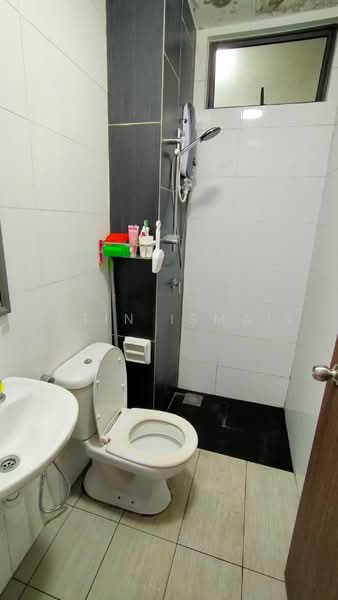 Service Residence for Rent at Seasons Garden Residences - Fatin Ismail - Bathroom - PropertyGuru.com.my