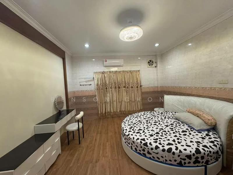 Rumah Teres 2 Tingkat untuk Disewa di Taman Suria (Johor Bahru) - Benson Chong - Bedroom - PropertyGuru.com.my