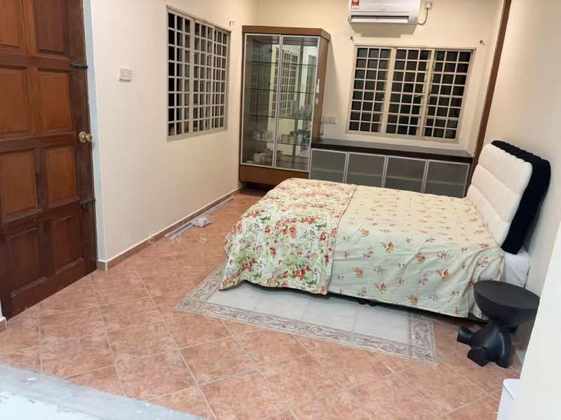 Rumah Teres 2 Tingkat untuk Disewa di Taman Suria (Johor Bahru) - Benson Chong - Bedroom - PropertyGuru.com.my