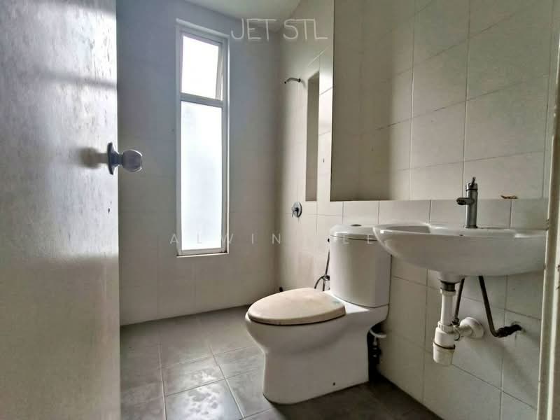 Semi-Detached House for Rent in Shah Alam (Selangor) - Alwin Lee - Bathroom - PropertyGuru.com.my