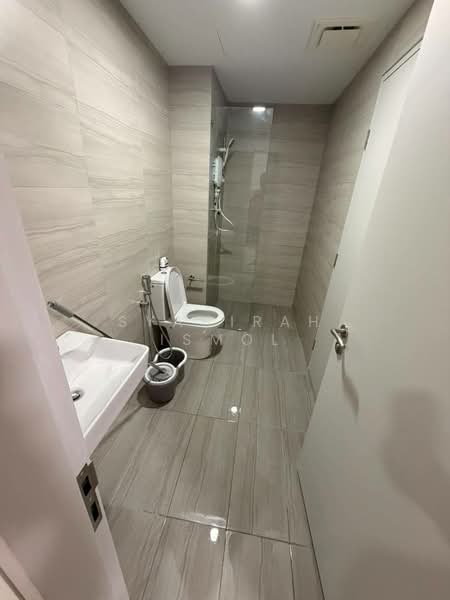 Service Residence for Rent at BeCentral @ i-City - Syahirah Ismol - Bathroom - PropertyGuru.com.my