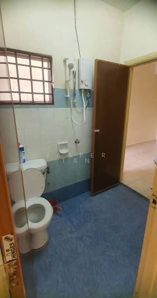 Rumah Teres 2 Tingkat untuk Disewa di Taman Seri Damai (Kajang) - Jasper Tan - Bathroom - PropertyGuru.com.my