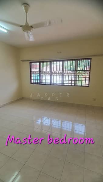 Rumah Teres 2 Tingkat untuk Disewa di Taman Seri Damai (Kajang) - Jasper Tan - Master Bedroom - PropertyGuru.com.my