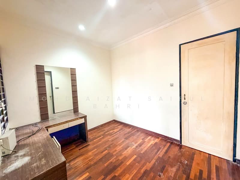 Rumah Teres 2 Tingkat untuk Dijual di Alam Damai (Cheras) - Mohd Aizat Saiful Bahri - Bedroom - PropertyGuru.com.my