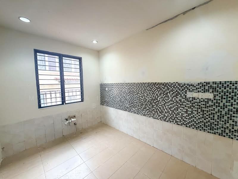 Rumah Teres 2 Tingkat untuk Dijual di Alam Damai (Cheras) - Mohd Aizat Saiful Bahri - Kitchen - PropertyGuru.com.my