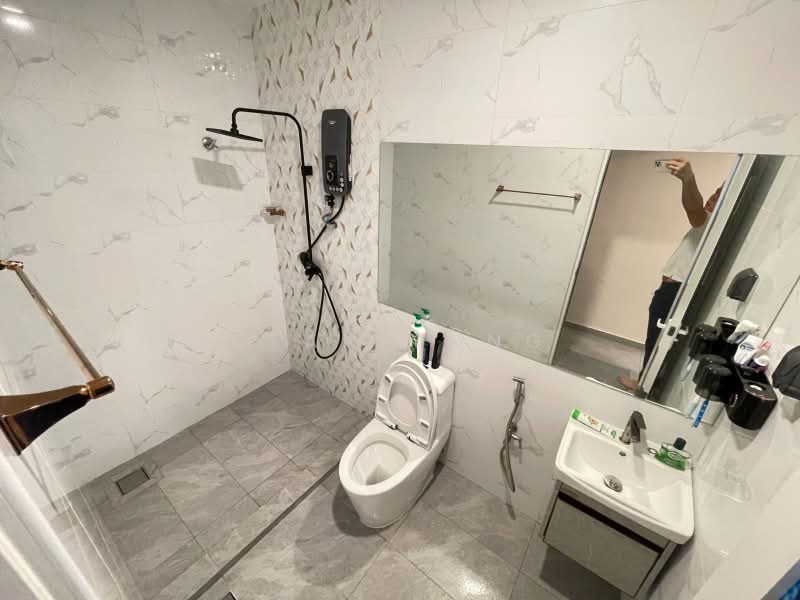 2-storey Terraced House for Sale in Medan Batu Caves (Batu Caves) - Sean Yong - Bathroom - PropertyGuru.com.my