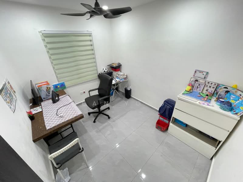 2-storey Terraced House for Sale in Medan Batu Caves (Batu Caves) - Sean Yong - Study - PropertyGuru.com.my