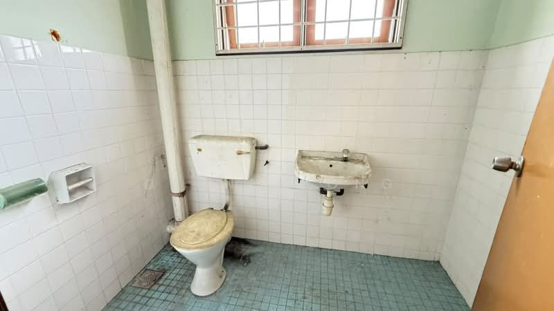 Rumah Teres 2 Tingkat untuk Dijual di Bukit Beruntung (Selangor) - Danny Wong - Bathroom - PropertyGuru.com.my