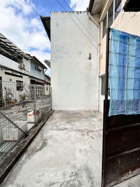 2-storey Terraced House for Sale in Seksyen 8 (Bangi) - Ali Idris - Exterior - PropertyGuru.com.my