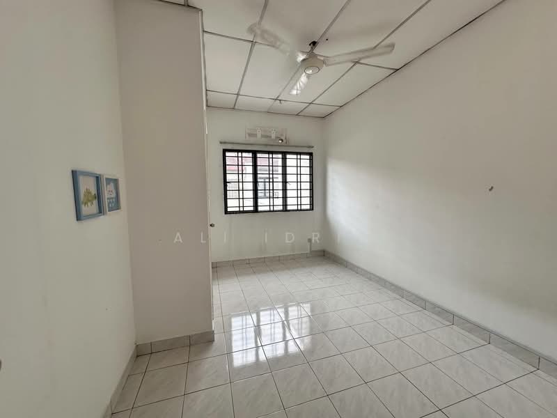2-storey Terraced House for Sale in Seksyen 8 (Bangi) - Ali Idris - Interior - PropertyGuru.com.my