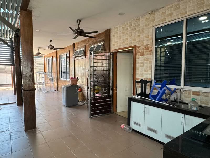 Rumah Banglo untuk Dijual di Taman Dahlia (Alor Setar) - CE Goh - wet kitchen/backyard - PropertyGuru.com.my