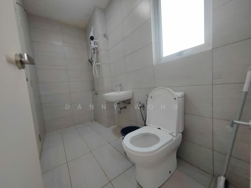 Rumah Teres 2 Tingkat untuk Disewa di Kota Emerald (Rawang) - Danny Wong - Bathroom - PropertyGuru.com.my