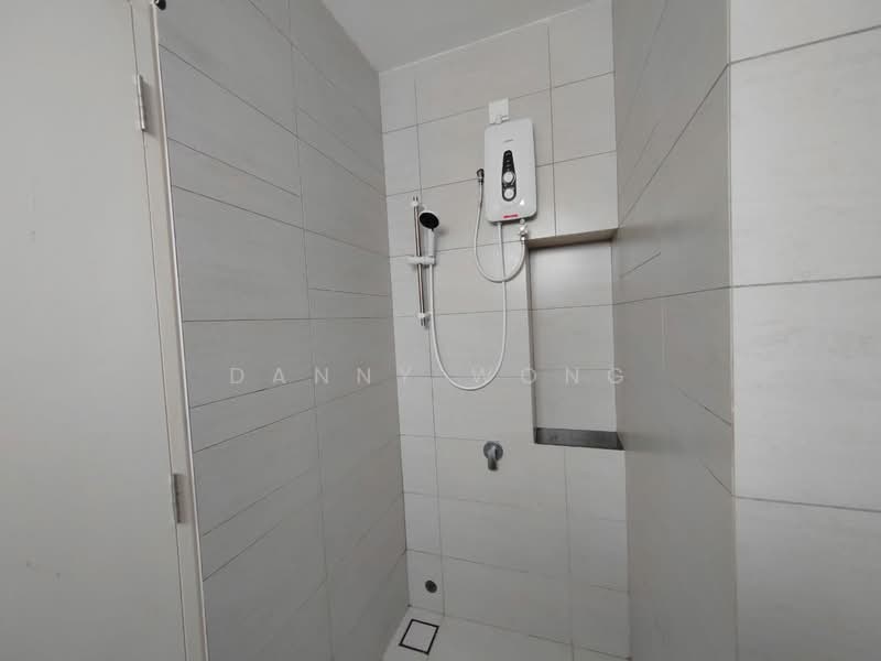 Rumah Teres 2 Tingkat untuk Disewa di Kota Emerald (Rawang) - Danny Wong - Bathroom - PropertyGuru.com.my