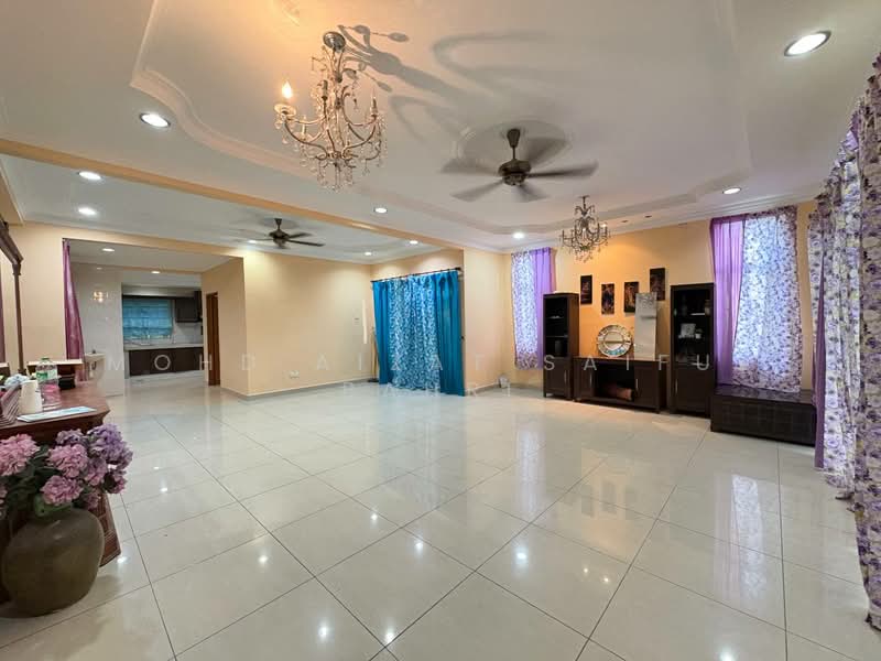 Rumah Berkembar untuk Dijual di Taman Kajang Impian (Kajang) - Mohd Aizat Saiful Bahri - Living Room - PropertyGuru.com.my