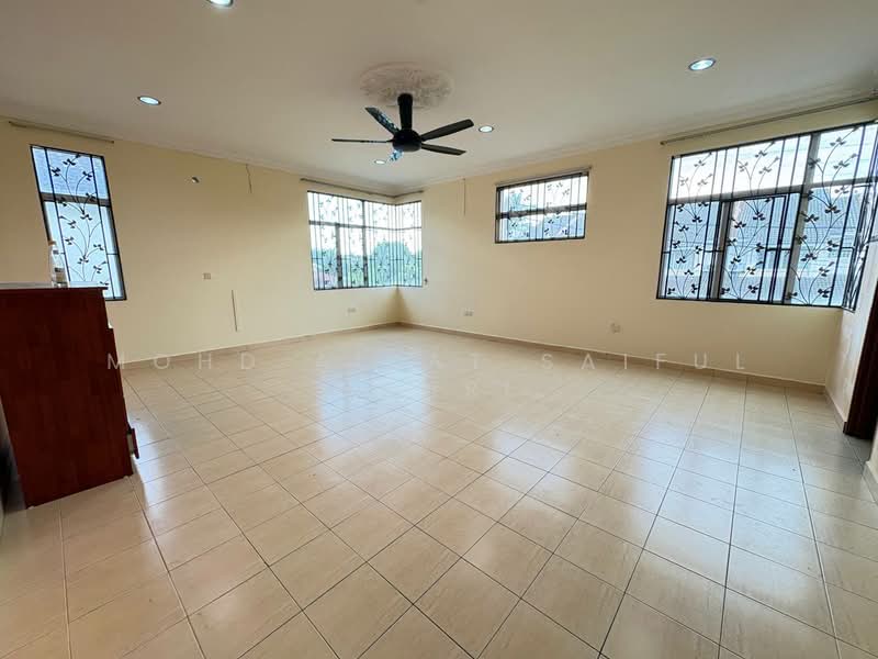 Rumah Berkembar untuk Dijual di Taman Kajang Impian (Kajang) - Mohd Aizat Saiful Bahri - Living Room - PropertyGuru.com.my
