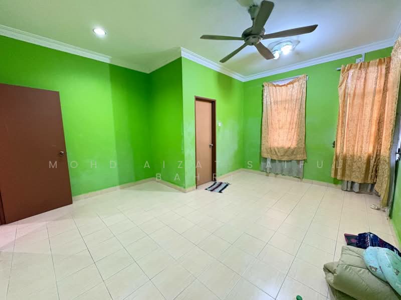 Rumah Berkembar untuk Dijual di Taman Kajang Impian (Kajang) - Mohd Aizat Saiful Bahri - Living Room - PropertyGuru.com.my