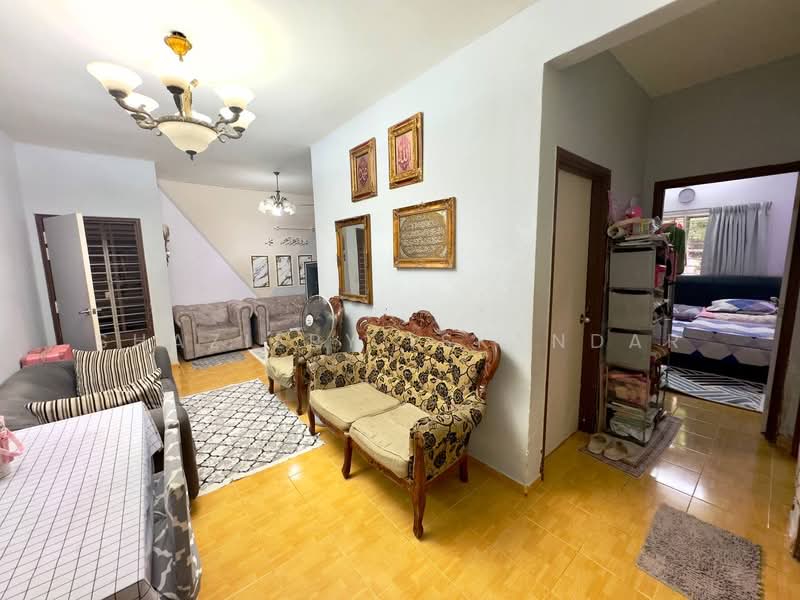 Pangsapuri untuk Dijual di Prima Court - Shaziery Iskandar - Living Room - PropertyGuru.com.my