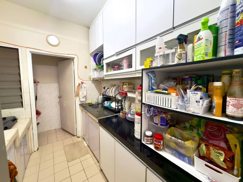 Pangsapuri untuk Dijual di Prima Court - Shaziery Iskandar - Kitchen - PropertyGuru.com.my