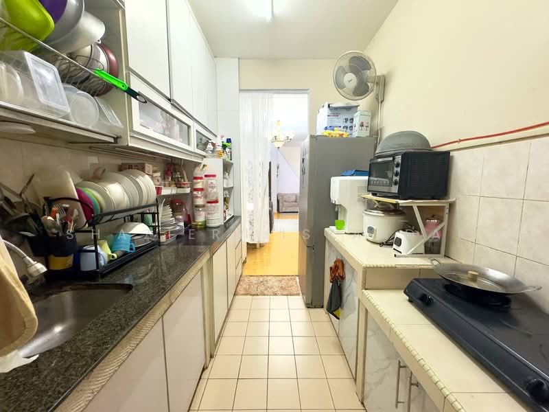 Pangsapuri untuk Dijual di Prima Court - Shaziery Iskandar - Kitchen - PropertyGuru.com.my