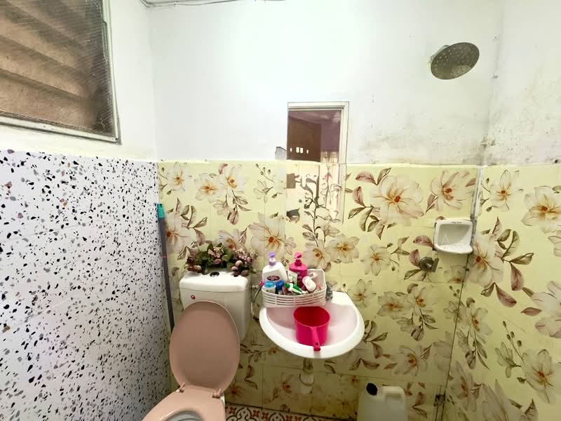 Pangsapuri untuk Dijual di Prima Court - Shaziery Iskandar - Bathroom - PropertyGuru.com.my
