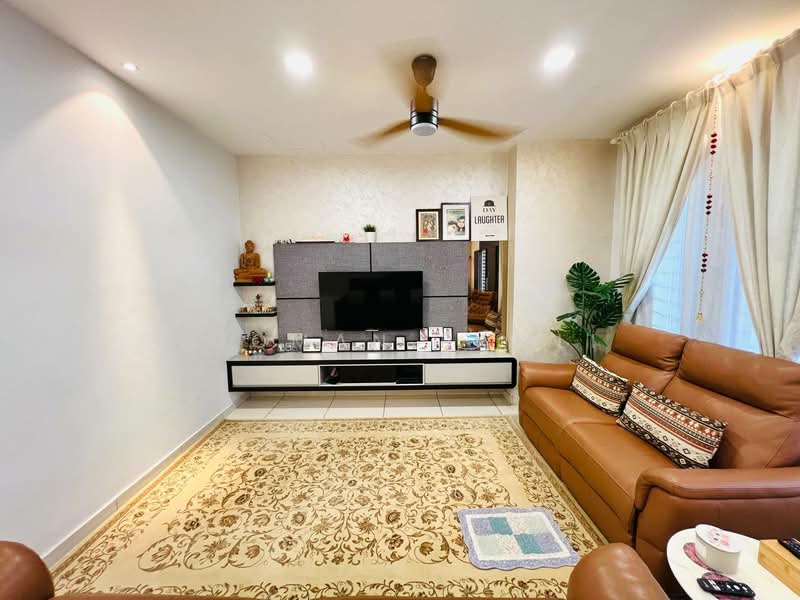 2-storey Terraced House for Sale in Kajang (Selangor) - Luqman Ramli - Living Room - PropertyGuru.com.my