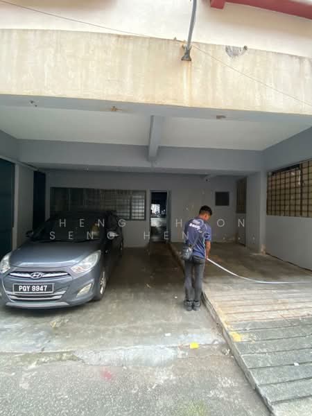 Kedai untuk Disewa di Taman Pusat Kepong (Kepong) - heng choon seng heng choon seng - Car Park - PropertyGuru.com.my