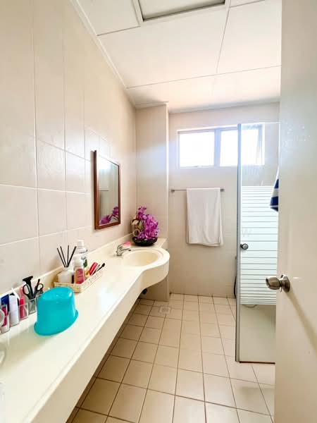 Rumah Teres 2 Tingkat untuk Dijual di Seksyen 5 (Kota Damansara) - Victor Liew - Bathroom - PropertyGuru.com.my