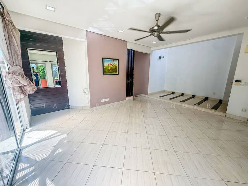 Rumah Berkembar untuk Dijual di Ampang Jaya (Ampang) - Shaziery Iskandar - Living Room - PropertyGuru.com.my