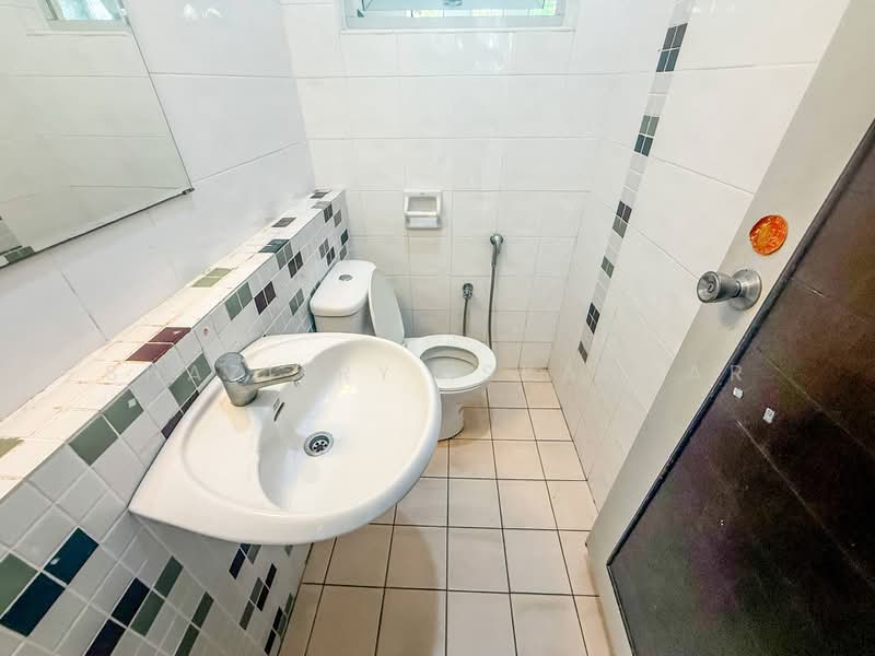 Rumah Berkembar untuk Dijual di Ampang Jaya (Ampang) - Shaziery Iskandar - Bathroom - PropertyGuru.com.my