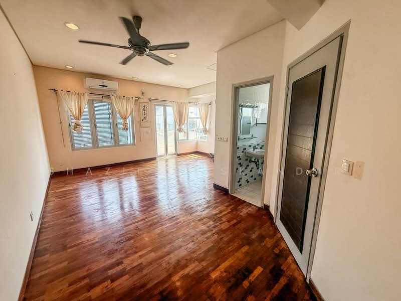 Rumah Berkembar untuk Dijual di Ampang Jaya (Ampang) - Shaziery Iskandar - Living Room - PropertyGuru.com.my