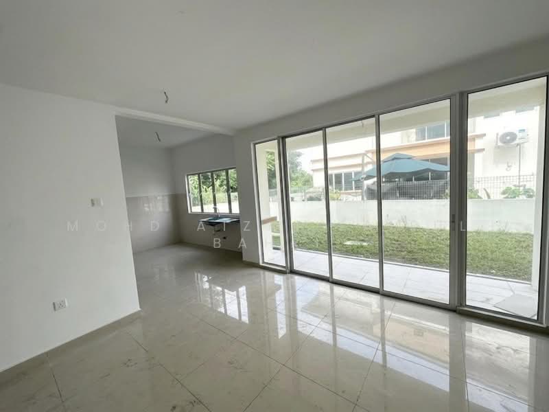 Semi-Detached House for Sale in Kampung Lombong (Shah Alam) - Mohd Aizat Saiful Bahri - Kitchen - PropertyGuru.com.my