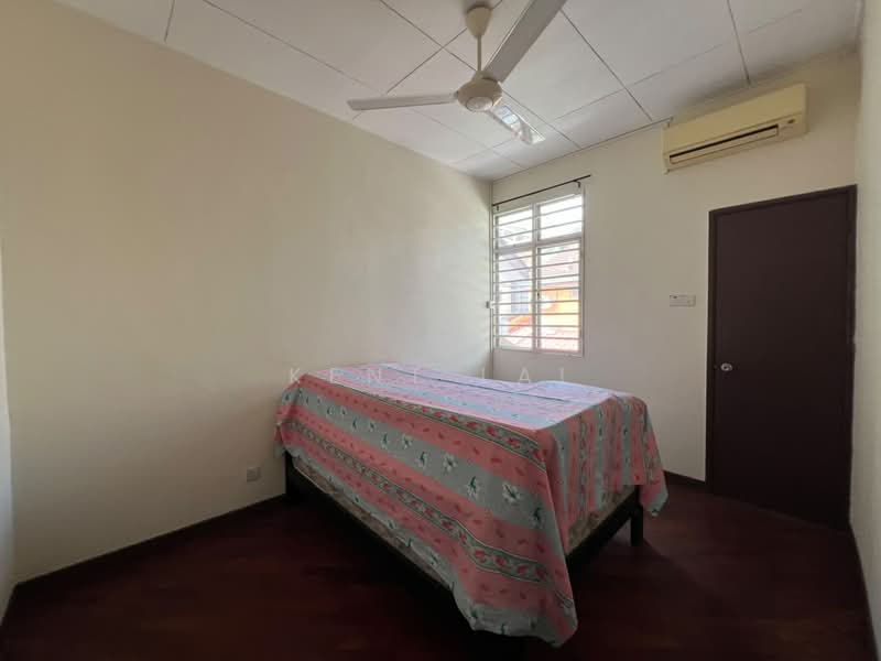 Rumah Teres 2 Tingkat untuk Dijual di Bandar Puteri Puchong (Puchong) - Kent Lai - Bedroom - PropertyGuru.com.my