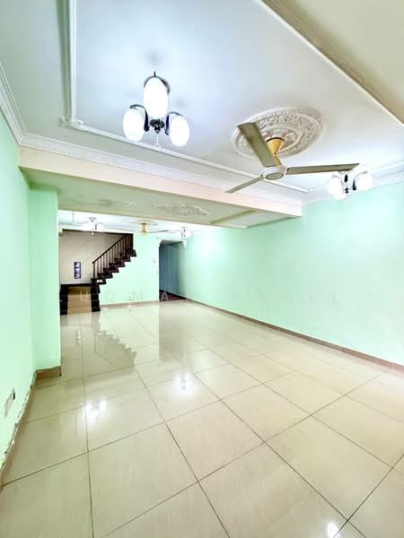 Rumah Teres 2 Tingkat untuk Dijual di Ampang (Kuala Lumpur) - Luqman Ramli - Living Room - PropertyGuru.com.my