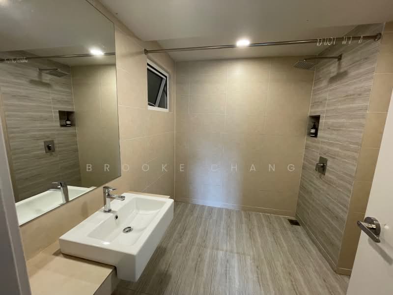 Servis Apartment untuk Disewa di Windmill upon Hills - Brooke Chang - Bathroom - PropertyGuru.com.my