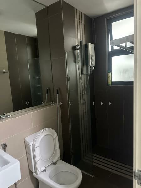 Servis Apartment untuk Disewa di 8 Kinrara - Vincent Lee - Bathroom - PropertyGuru.com.my