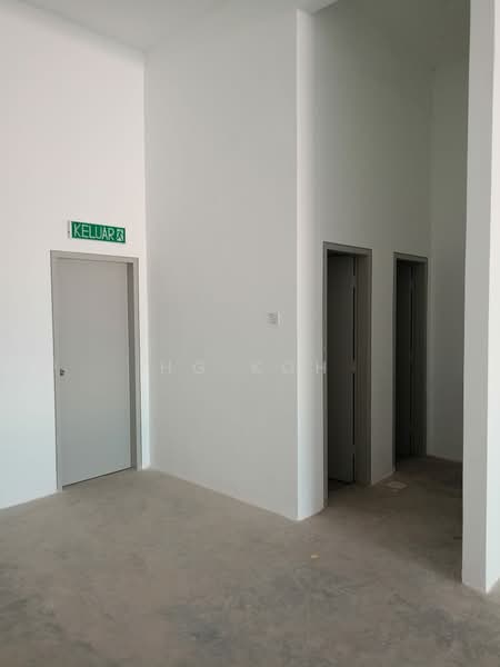 Shop / Office untuk Disewa di Ayer Keroh (Melaka) - HG KOH - Corridor - PropertyGuru.com.my