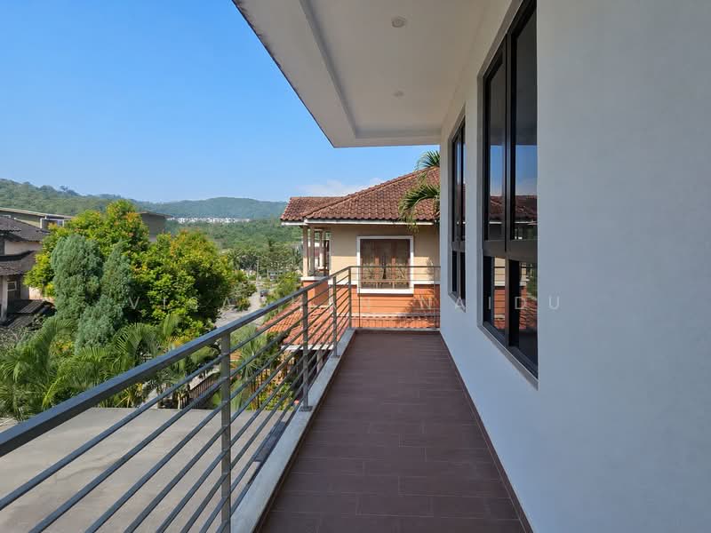 Bungalow House untuk Dijual di Rawang (Selangor) - Visaghan Naidu - Balcony - PropertyGuru.com.my