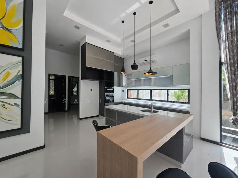 Bungalow House untuk Dijual di Rawang (Selangor) - Visaghan Naidu - Kitchen - PropertyGuru.com.my
