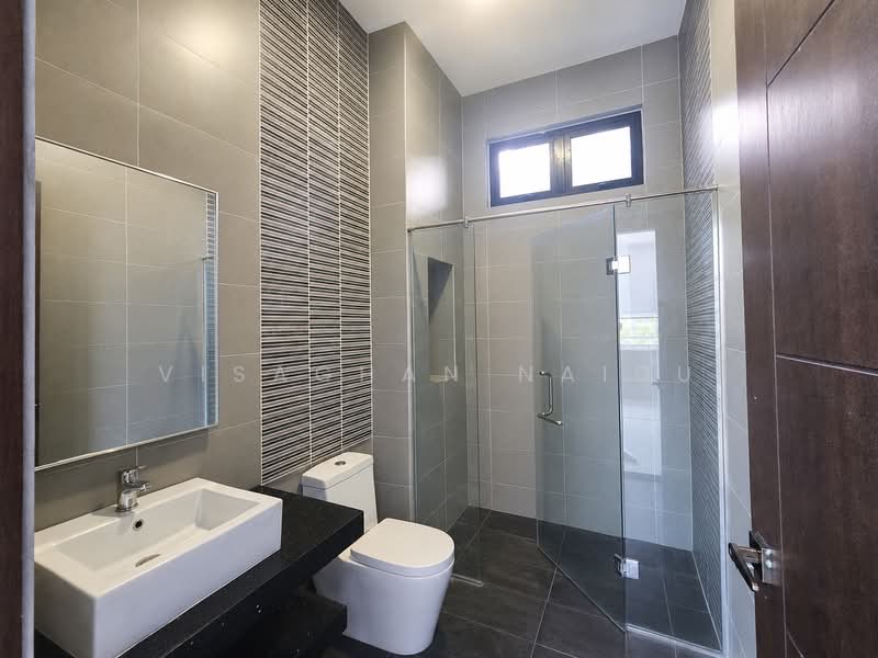 Bungalow House untuk Dijual di Rawang (Selangor) - Visaghan Naidu - Bathroom - PropertyGuru.com.my