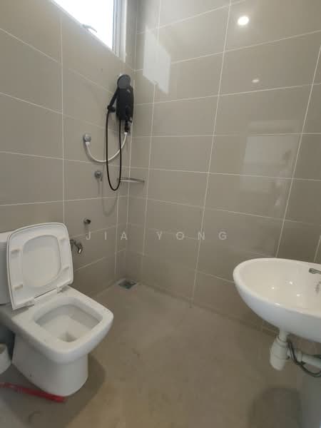 Rumah Teres 2 Tingkat untuk Dijual di Taman Prestij (Balik Pulau) - Jia Yong - Bathroom - PropertyGuru.com.my